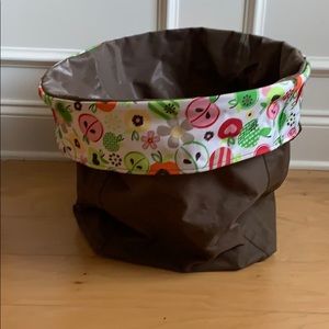Thirty One floral/apple large storage bin